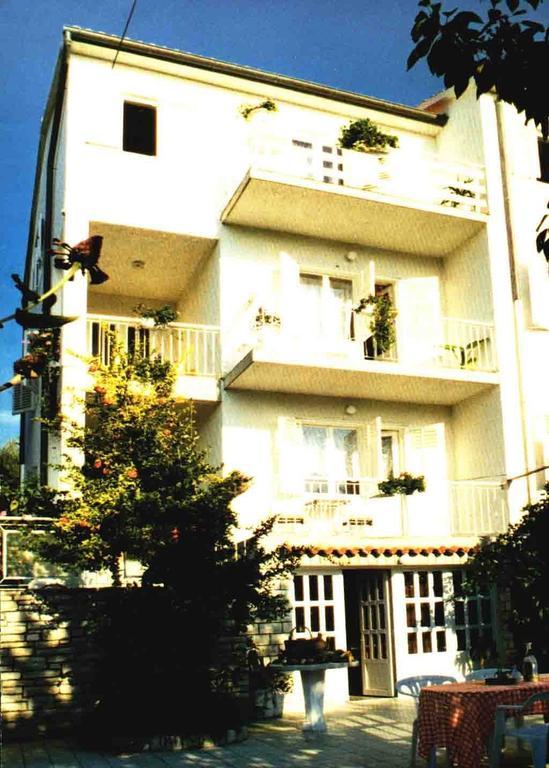Apartments Toni Banjol المظهر الخارجي الصورة